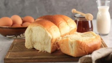 5 Resep Roti Sobek Rumahan yang Empuk dan Mengembang