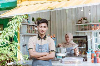 Ingin Memulai Bisnis Makanan Kekinian untuk Mahasiswa? Contek Ide Ini!